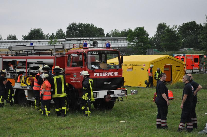 Schwerer Unfall mit Reisebus Lohmar Donrather Dreieck P414.JPG